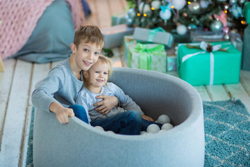 Obraz premium happy kids in christmas