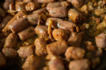 saucises meat cooking
