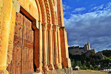 Vista del Alcázar de Segovia desde la Vera Cruz