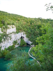 Plitvicer Seen, Kroatien: Brücke über den Korana