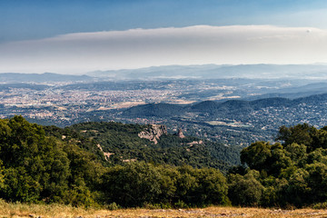 Fototapeta premium panoramic view of the mountais in barcelona