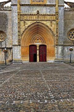 Porte entr&eacute;e &eacute;glise
