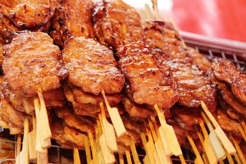 Roasted pork is delicious at street food