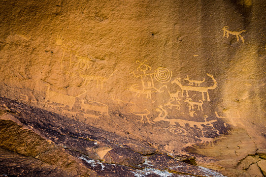 Chaco Canyon petroglyph
