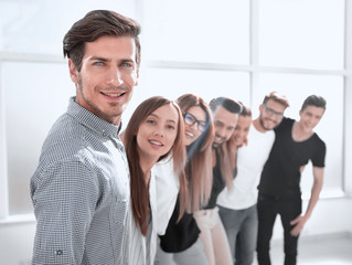 Obraz premium group of successful young people standing in the office