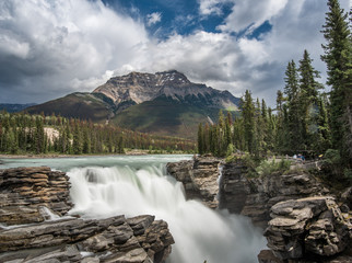 Fototapeta na wymiar Athabasca Falls, jasper national park, Alberta, Canada