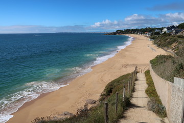 Fototapeta na wymiar Pornichet en Loire-Atlantique, panorama sur la plage Sainte-Marguerite (France)