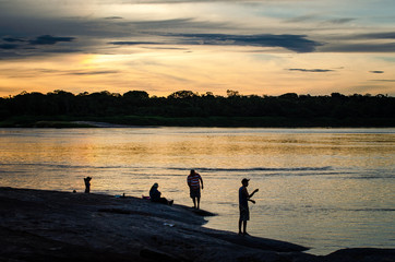 Atardecer en el Rio Inirida Guainia-Colombia