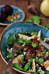 salad with fried chicken liver, beets, gorgonzola cheese, pear, cashew nuts, mini spinach.
