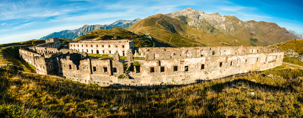 Casernement central Col de Tende