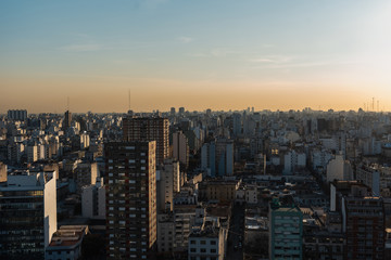 Fototapeta na wymiar View of wide-spread urban area skyline