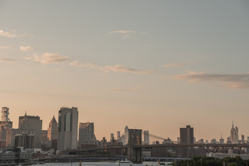 Fototapeta na wymiar New york city skyline with brooklyn bridge