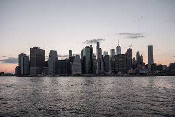 Fototapeta premium New york city skyline with water