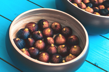 Two plate of fig.