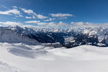 Fototapeta na wymiar Skiing resort in Osttirol