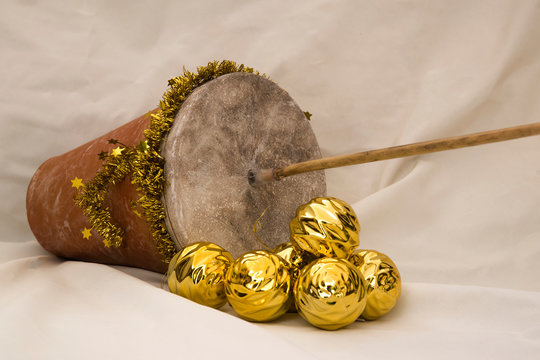 Spanish popular instrument used at Christmas: zambomba