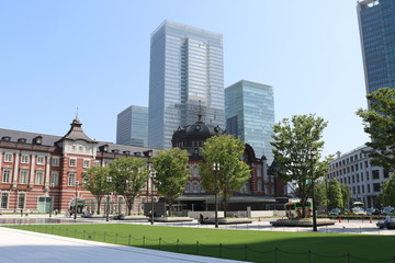 東京駅　南側のビル
