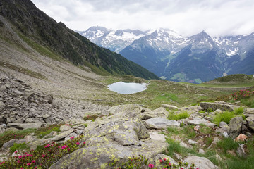 Fototapeta na wymiar Der Klaussee unterhalb des Rauchkofel im Ahrntal in Südtirol, Italien