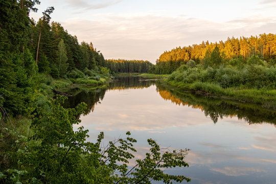 View to river Gauja shortly before sunset in Strenci nature trail in Latvia © Laura Kezbere