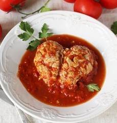 brains of a cow, sheep or calf in tomato sauce. dishes with offal. dish for Halloween. weird food