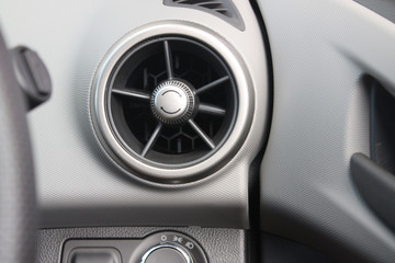 Vehicle dashboard airvent 