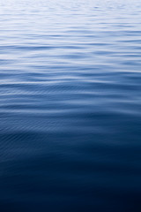 Naklejka premium Waves on the surface of the water