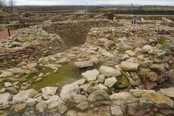 pozo de agua medieval  en el poblado celtíbero de los Vilars, Cervera, Lerida, Espapa 