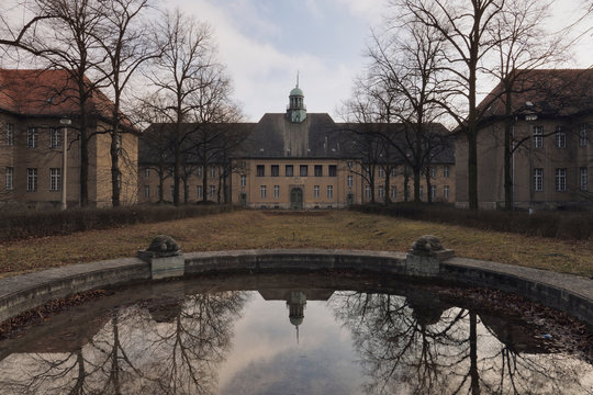 Becoming and Decay #CVI