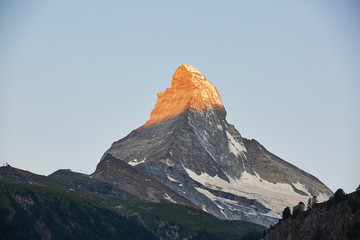 Naklejka premium Sunrise Matterhorn Peak in Switzerland