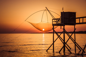 Pêcherie de la Bernerie en Retz face au coucher de soleil