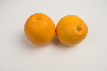 Набор фруктов на белом фоне. Апельсины 