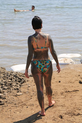 Schlammpackung am toten Meer in Israel