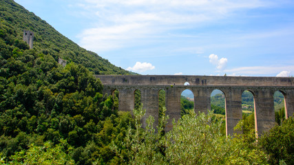 Fototapeta na wymiar Ponte delle Torri, a 13th-century aqueduct in Spoleto