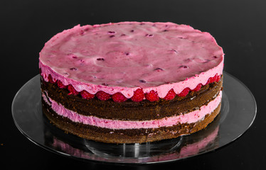 Wunderschöne Himbeertorte mit Schokoladenboden