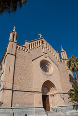 Fototapeta na wymiar Kathedrale von Arta auf spanischer Insel Mallorca