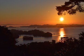 Fototapeta na wymiar 松島の朝焼け
