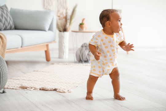 Baby Standing Images – Browse 259,894 Stock Photos, Vectors, and Video |  Adobe Stock