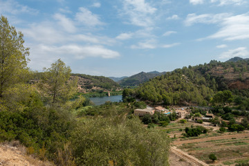 Fototapeta na wymiar The Ebro river on the way to Tortosa in Tarragona