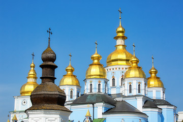 Fototapeta na wymiar St. Michaels Golden-Domed Monastery in Kiev, Ukraine