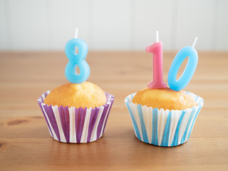 キャンドルを乗せたマフィン