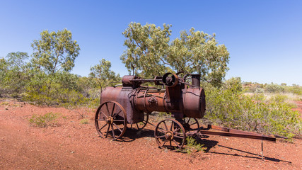 Fototapeta na wymiar Remains near a former gold mine in the Australian outback