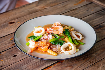 Noodles in Thick Gravy with Seafood - Halal Food in Thailand
