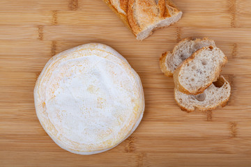 French cow's milk cheese called reblochon with bread