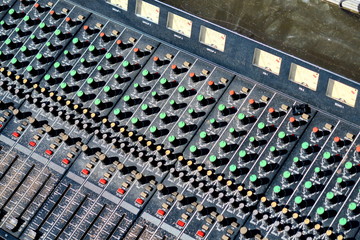 Table de mixage vintage.