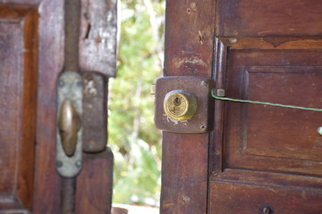 Fototapeta premium old lock and open door