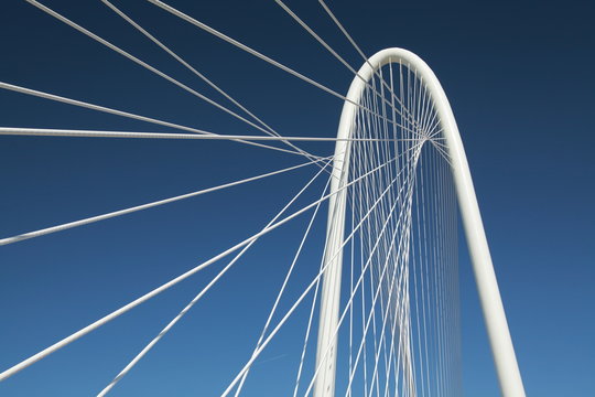 Fototapeta Dallas modern bridge wires