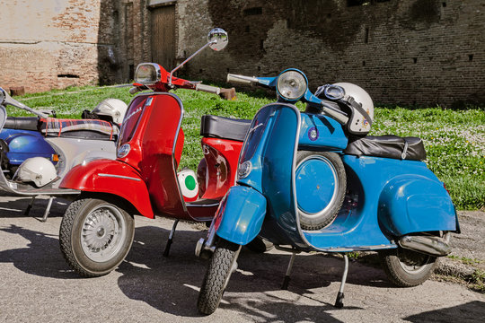 vintage italian scooters Vespa