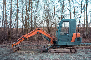 Industrial machine with caterpillar treads