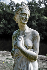 Fototapeta na wymiar statue d'une femme nue