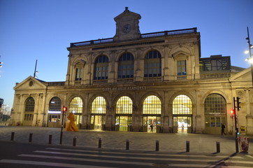 Fototapeta na wymiar Sunrise behind nice Lille's railways station frontage
